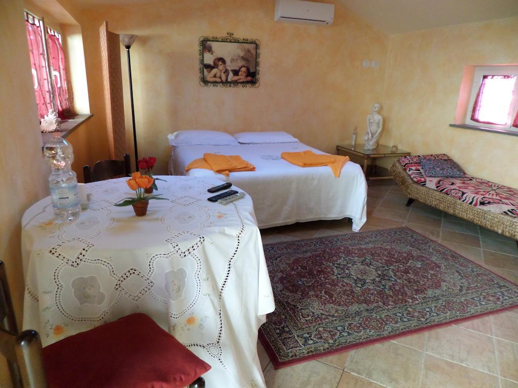 B&B Villino Lory Marino Szoba fotó